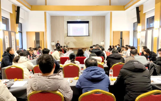 2023行穩(wěn)致遠(yuǎn) 2024篤定前行 | 華敏智造年度總結(jié)暨表彰大會